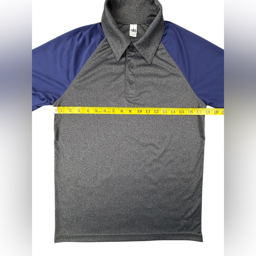 Alo | Performance Three-Button Raglan Polo | XS - Picture 3 of 4